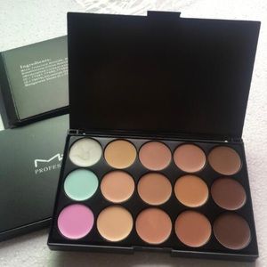 Mac concealer and contour Palette